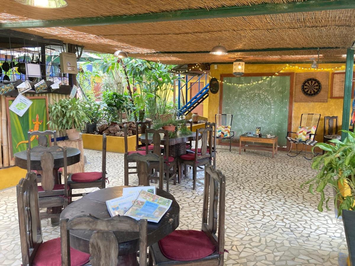 Montana Linda Hostel Orosí Eksteriør billede