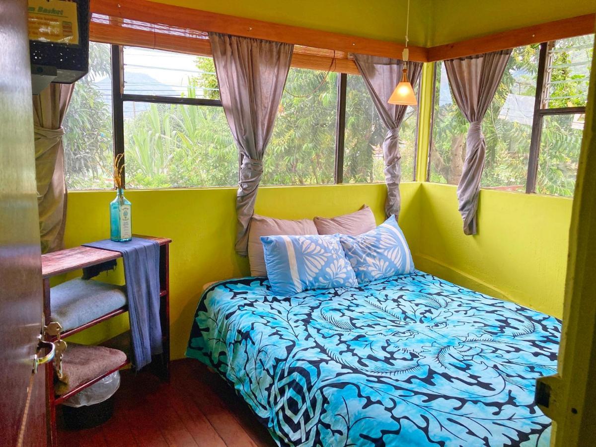 Montana Linda Hostel Orosí Eksteriør billede