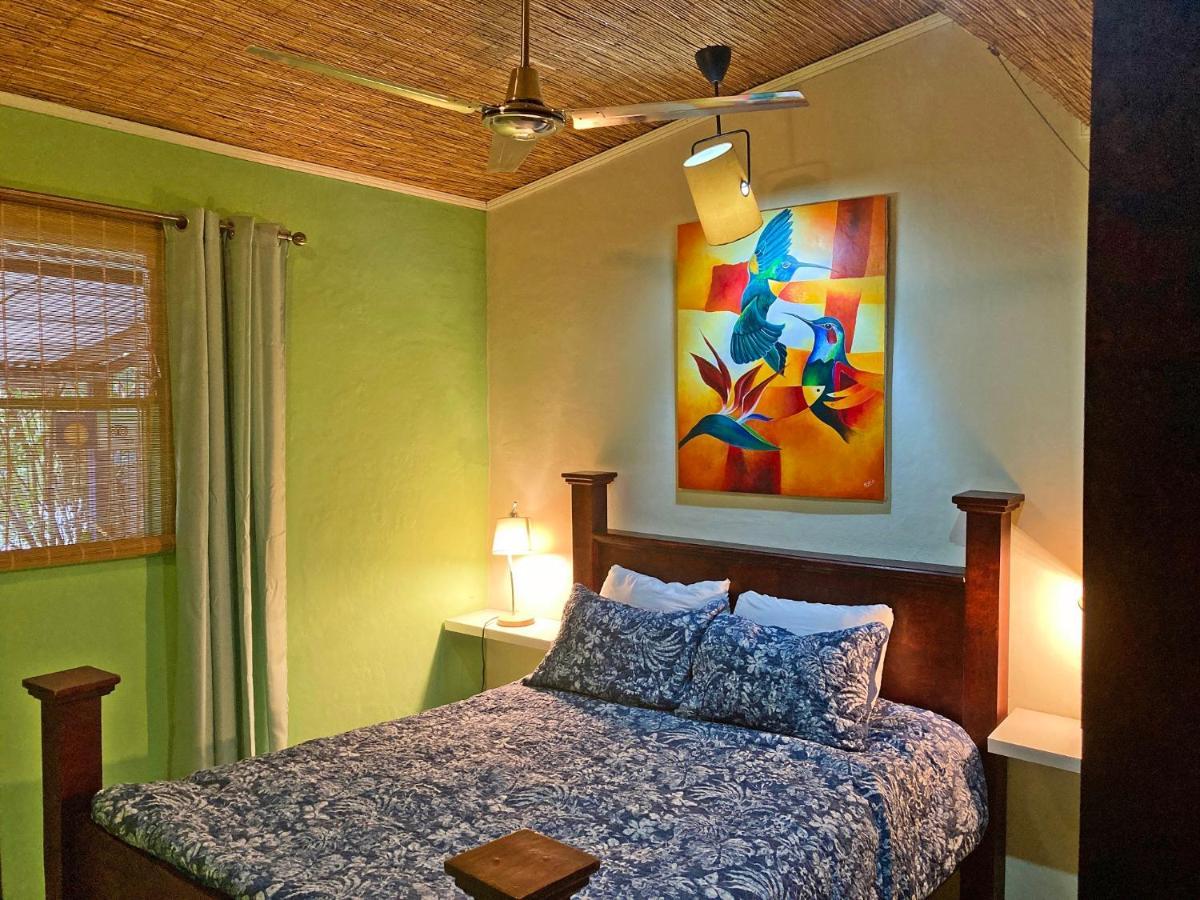 Montana Linda Hostel Orosí Eksteriør billede